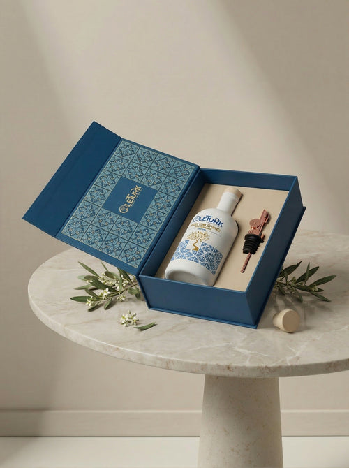 natürel sızma zeytinyağı hediye seti 500ml şişe ve dökücü aparat OleTurk